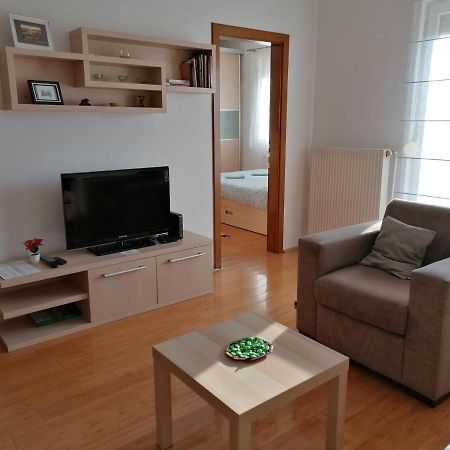 Apartman Breza Kruševac Eksteriør billede