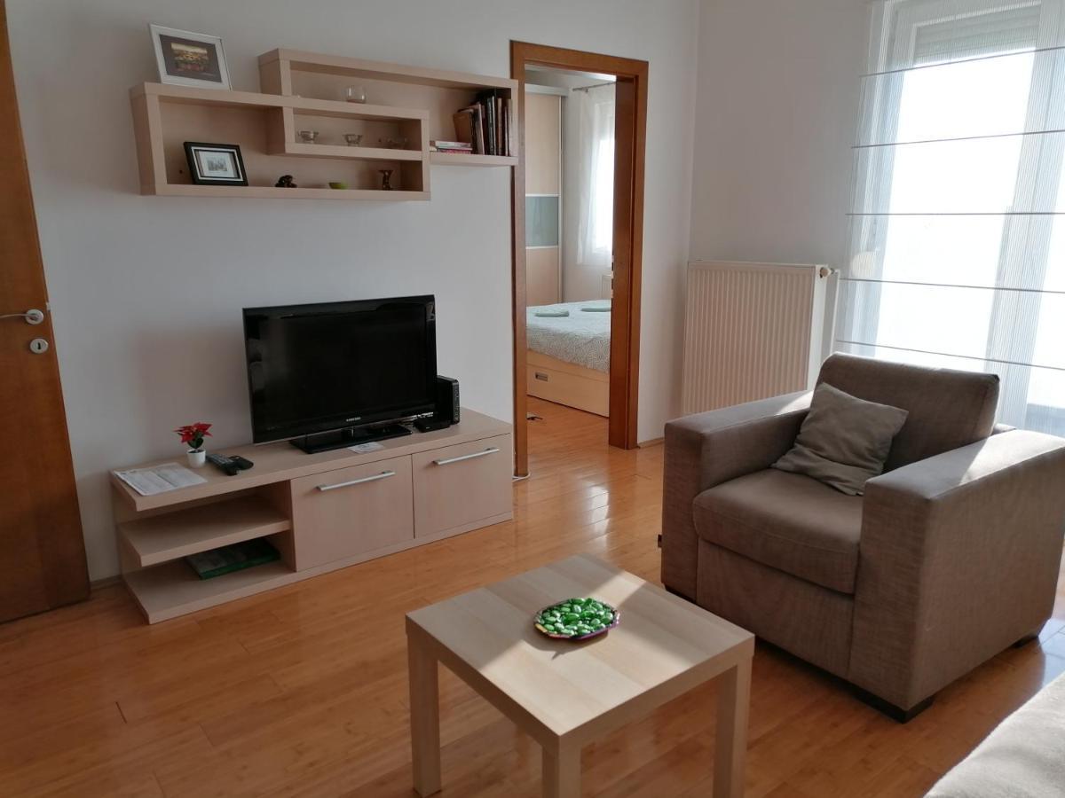 Apartman Breza Kruševac Eksteriør billede